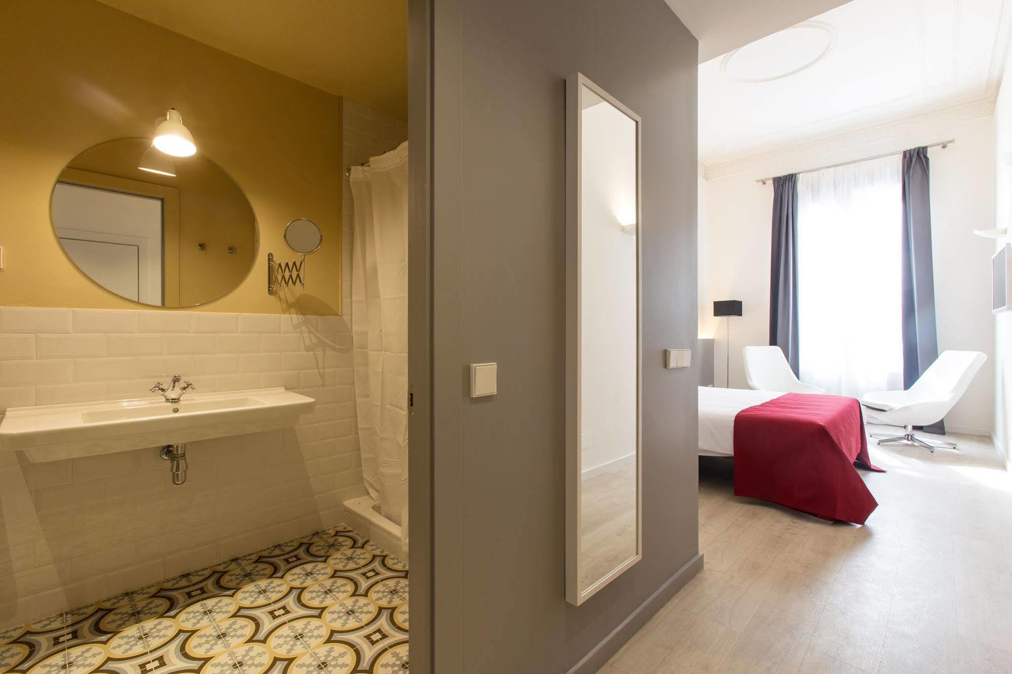 Izaila Plaza Catalunya Hotel Barcelona Bagian luar foto