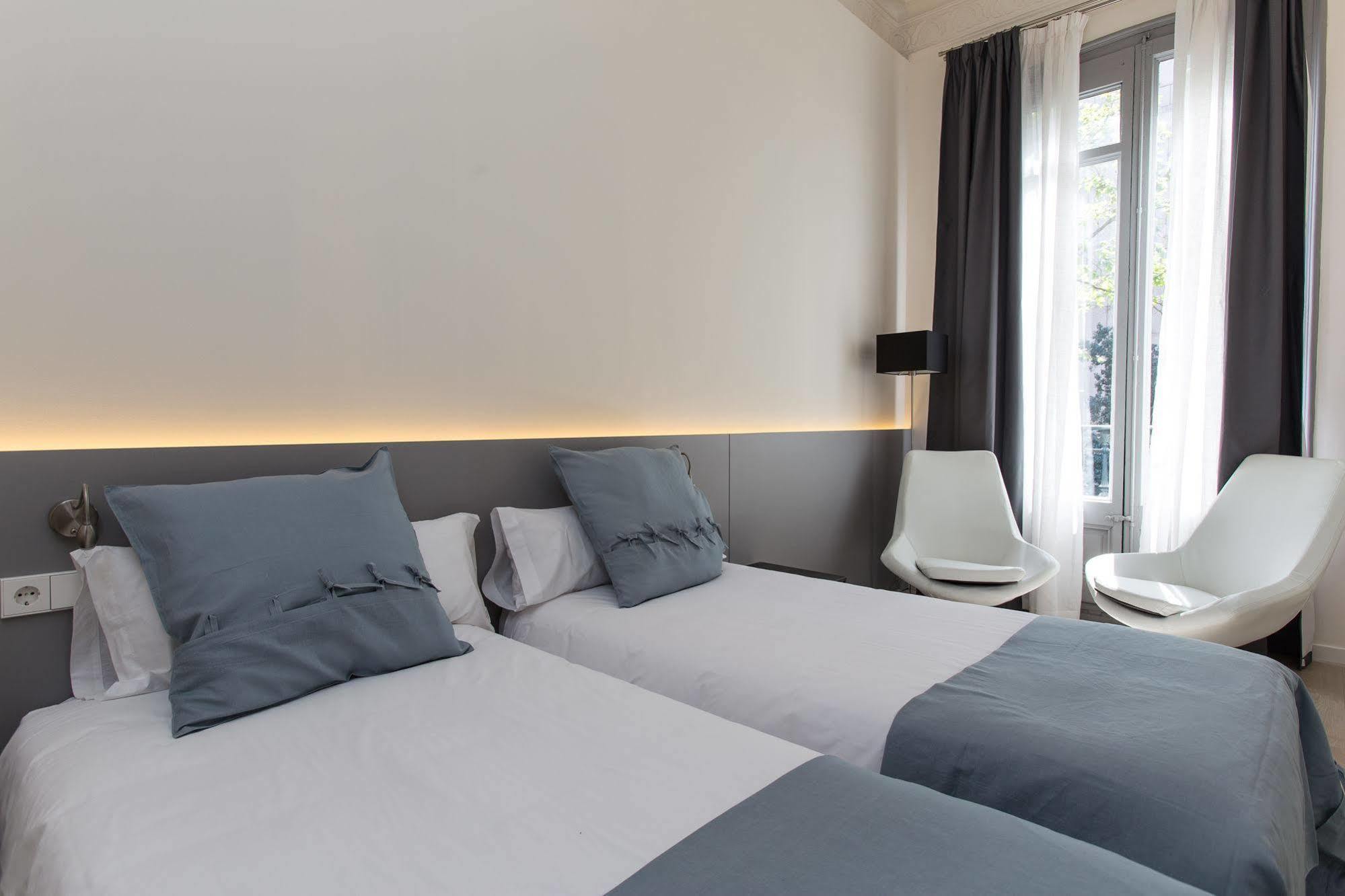 Izaila Plaza Catalunya Hotel Barcelona Bagian luar foto