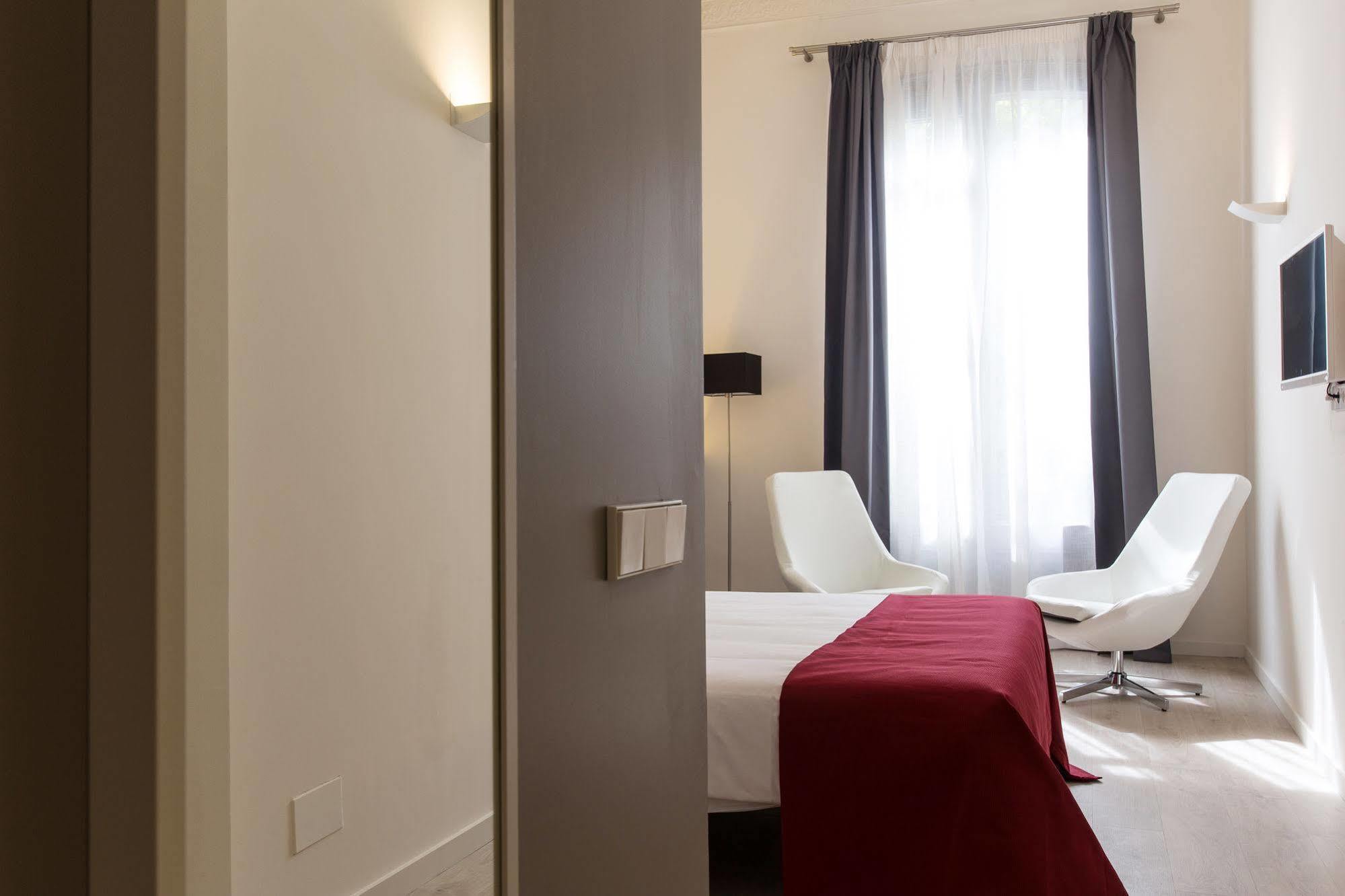 Izaila Plaza Catalunya Hotel Barcelona Bagian luar foto