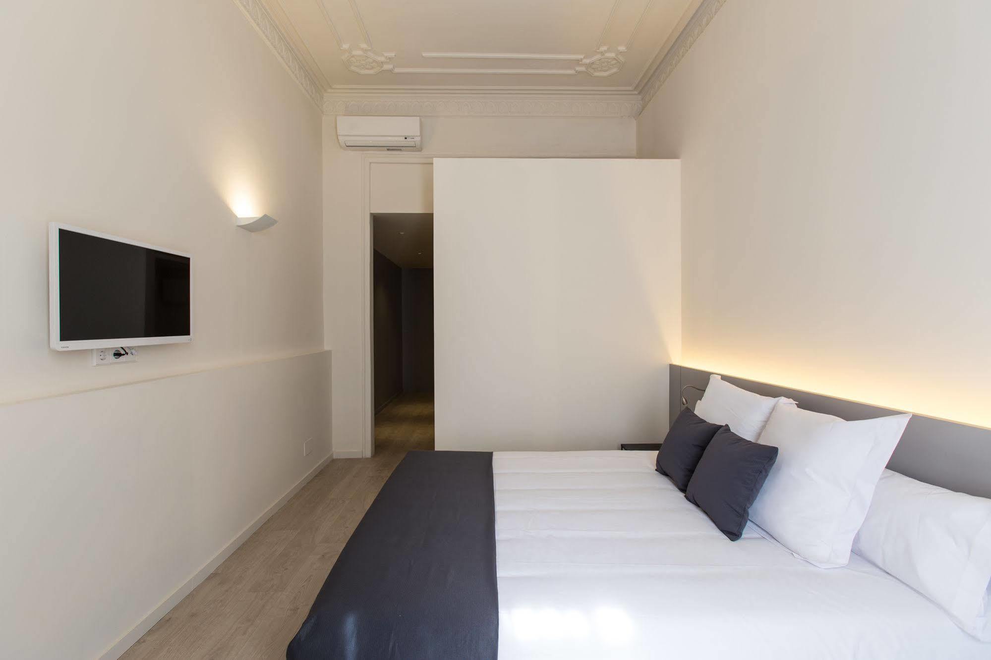 Izaila Plaza Catalunya Hotel Barcelona Bagian luar foto
