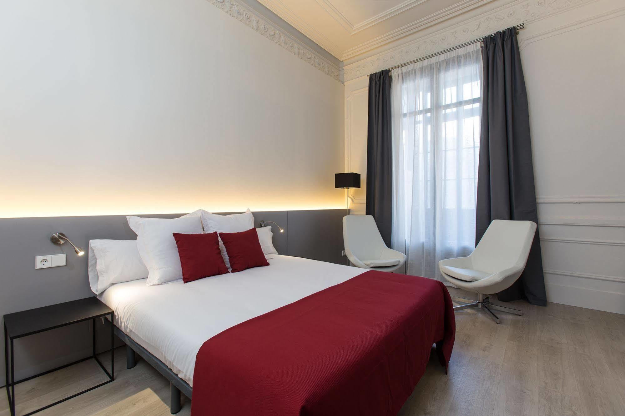 Izaila Plaza Catalunya Hotel Barcelona Bagian luar foto