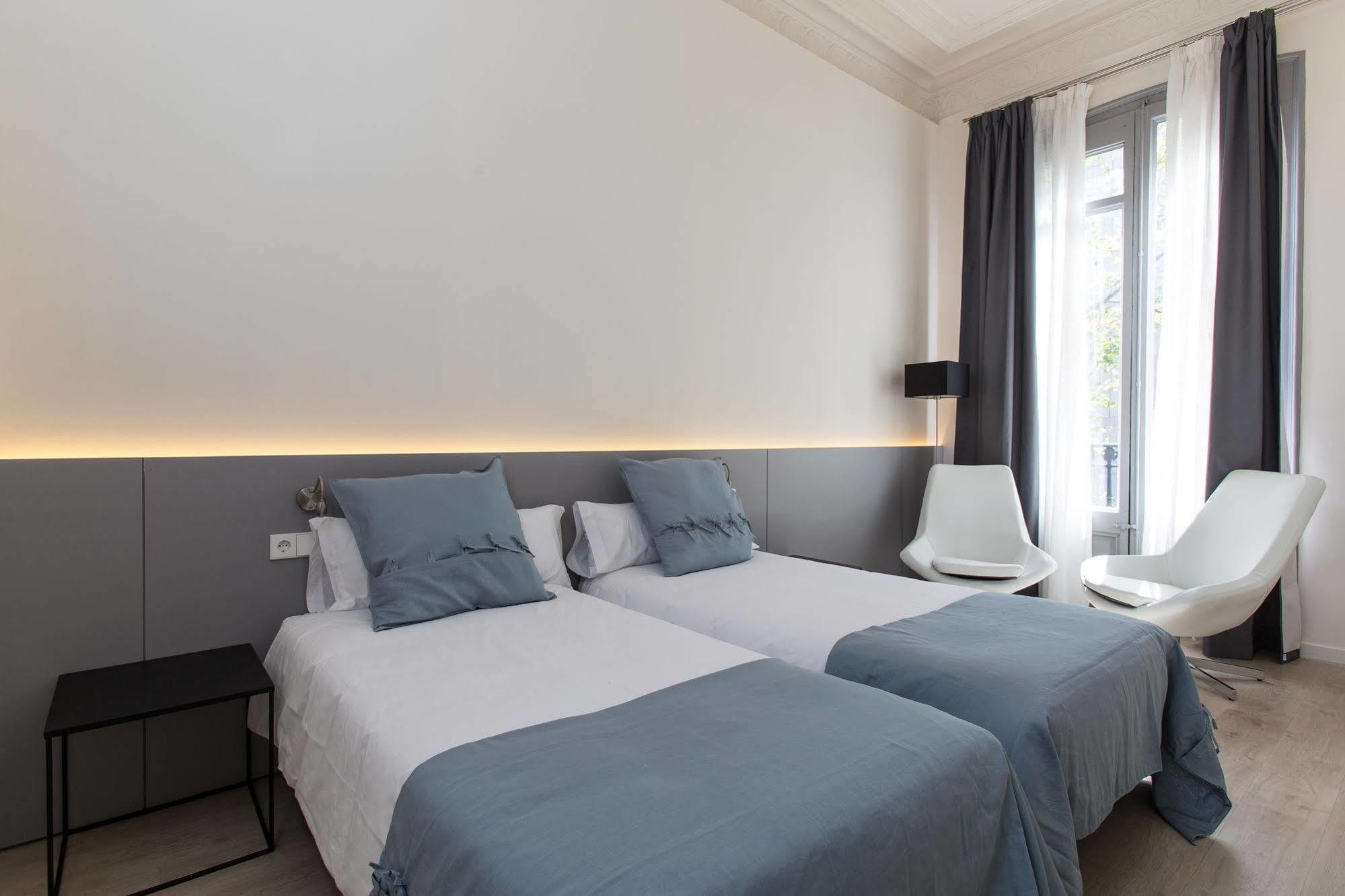 Izaila Plaza Catalunya Hotel Barcelona Bagian luar foto