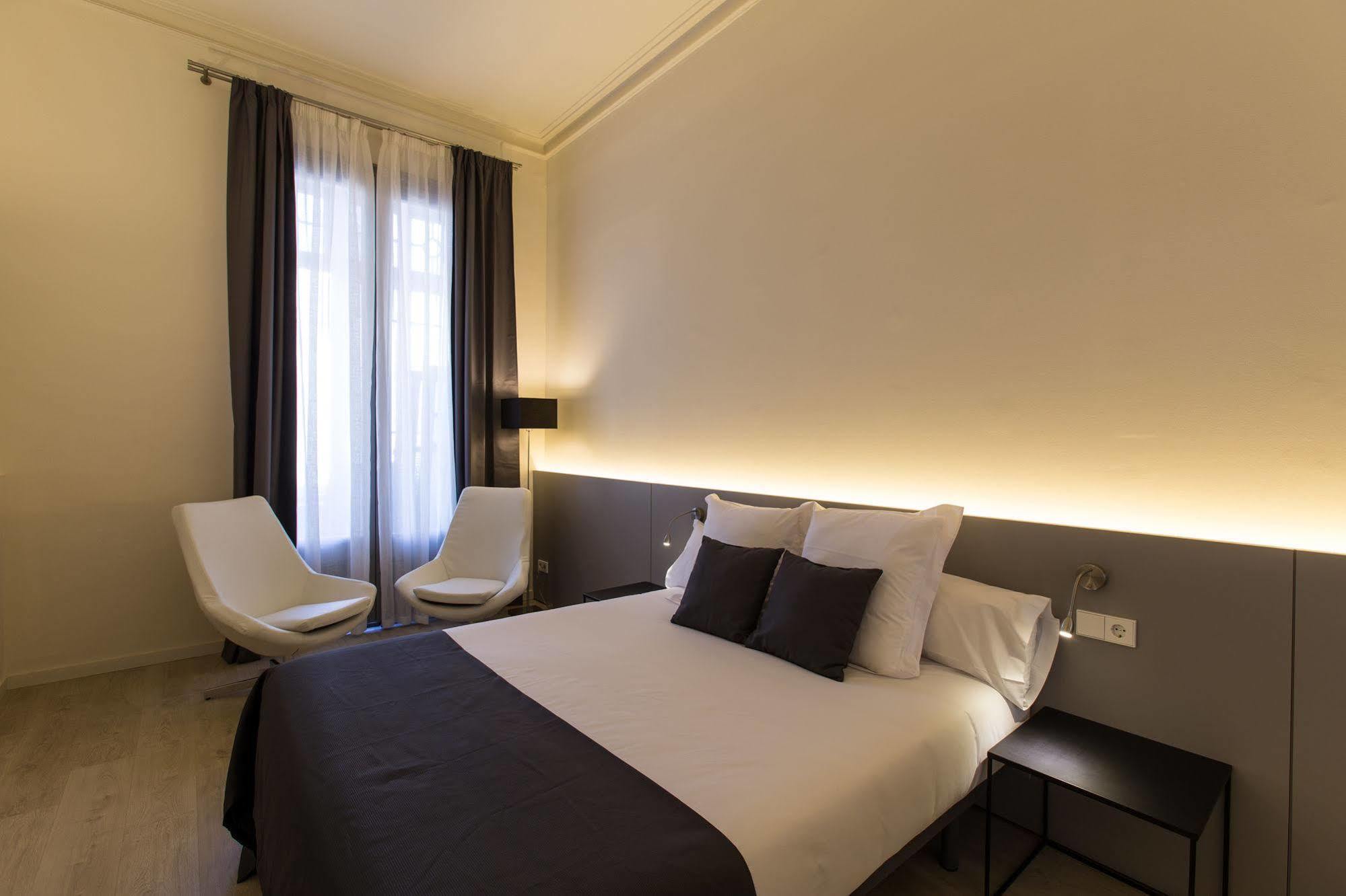 Izaila Plaza Catalunya Hotel Barcelona Bagian luar foto
