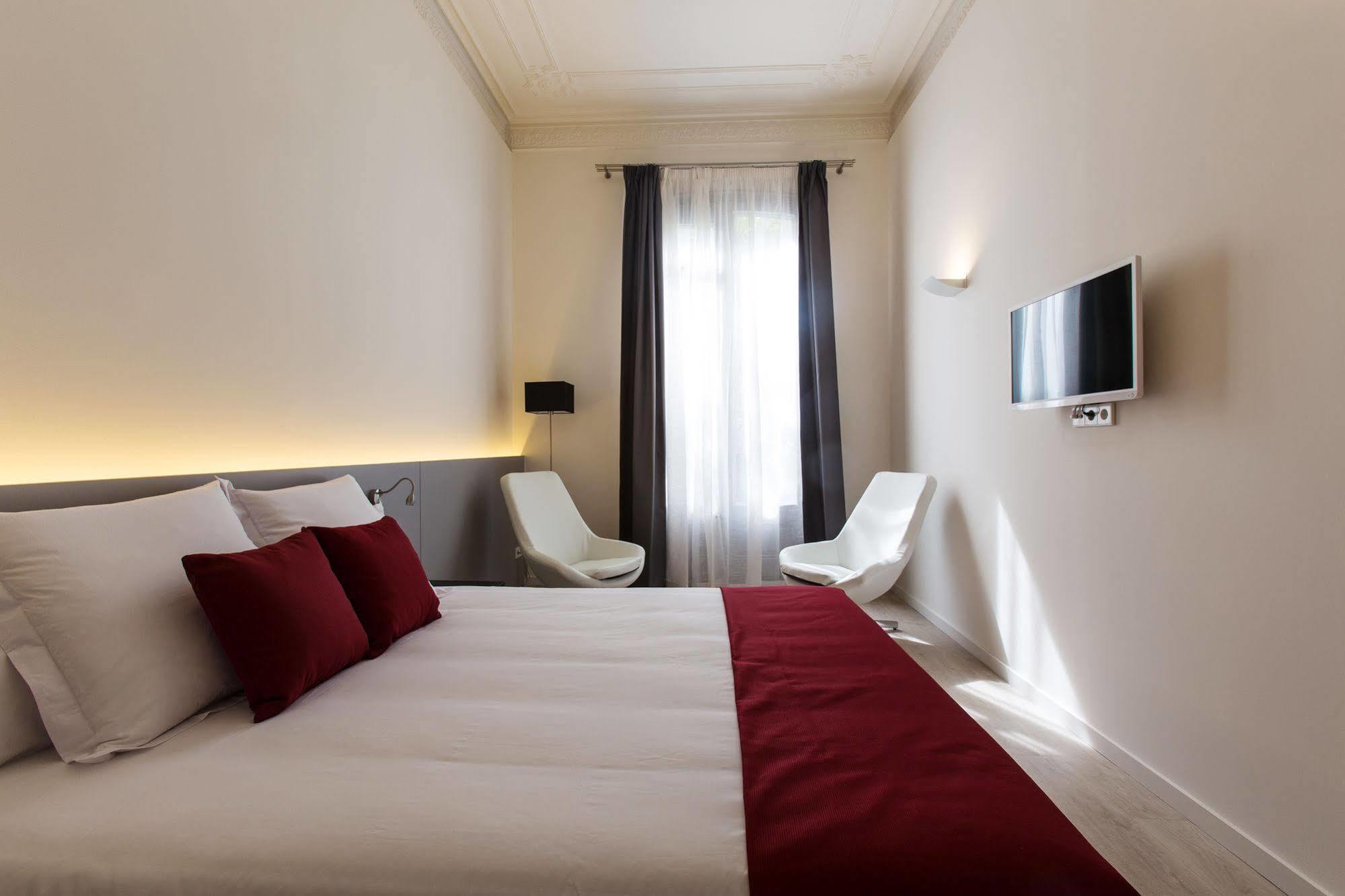 Izaila Plaza Catalunya Hotel Barcelona Bagian luar foto